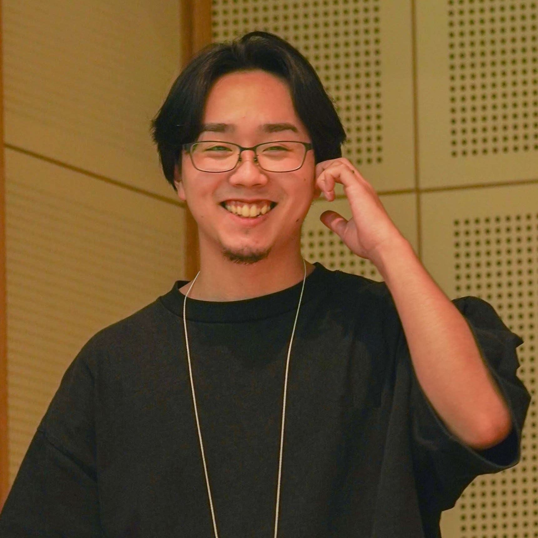蔀 綾人